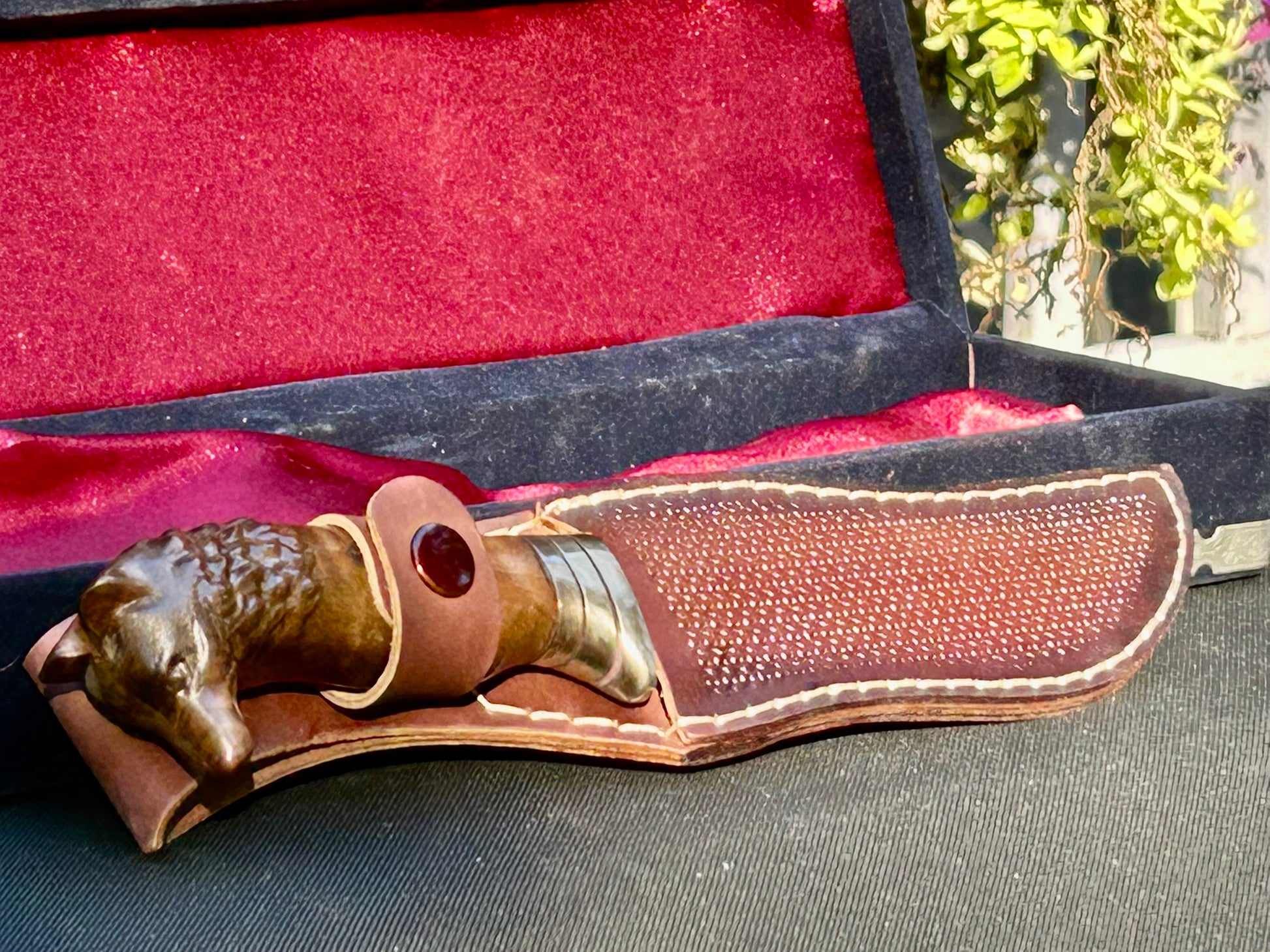 24K Gold Plated "The Alpha" Hunting Knife W/ Fine Leather Sheath & Velvet Display Case - Invictus Supply Co.